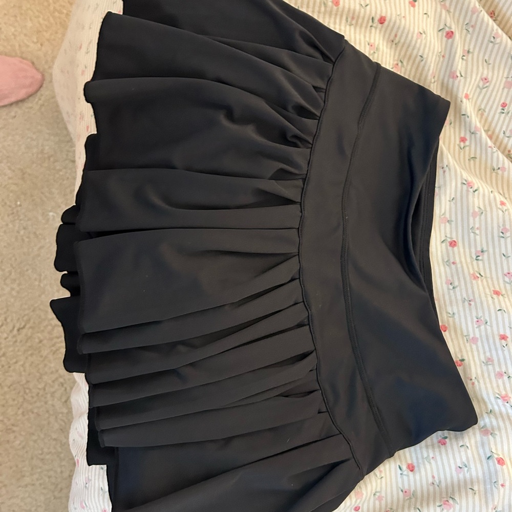 Amazon Black Pleated Skirt